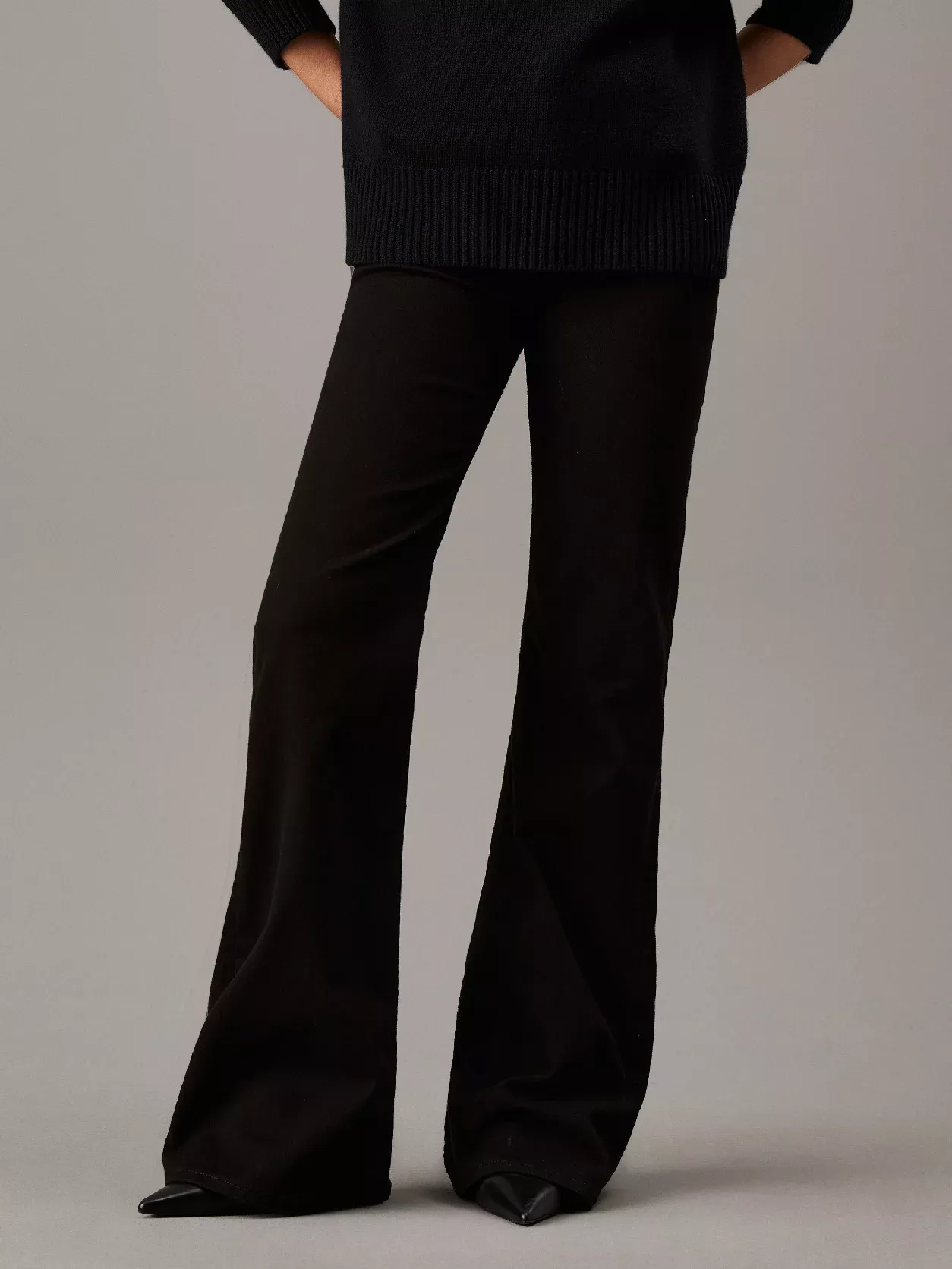 Slim Flared Jeans