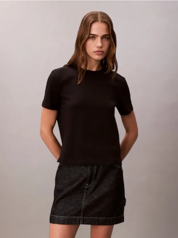 Black تيشرت بأكمام قصيرة