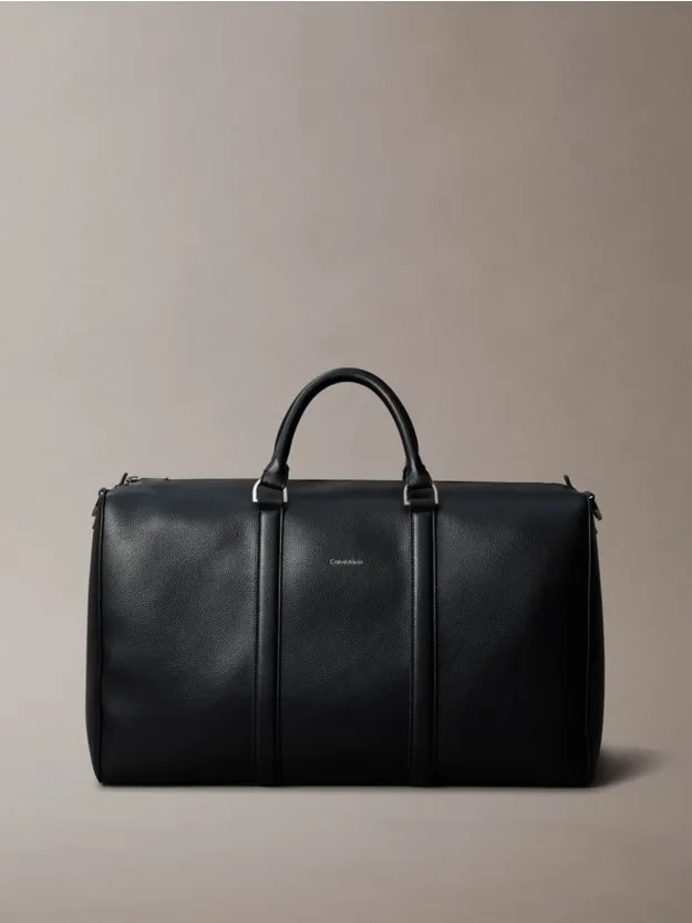 Black شنطة دافل بملمس محبب دقيق