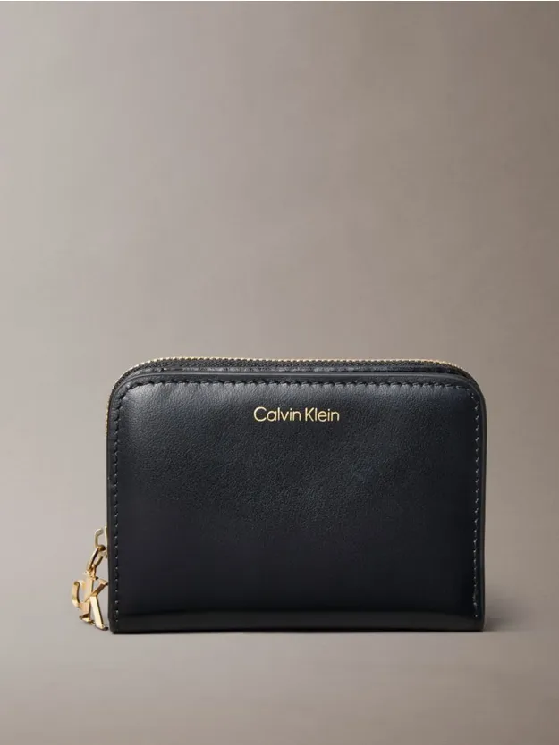 Black Leather Medium Zip Wallet