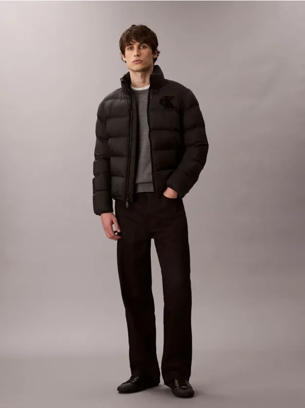 Black جاكيت مبطن مزين بحروف