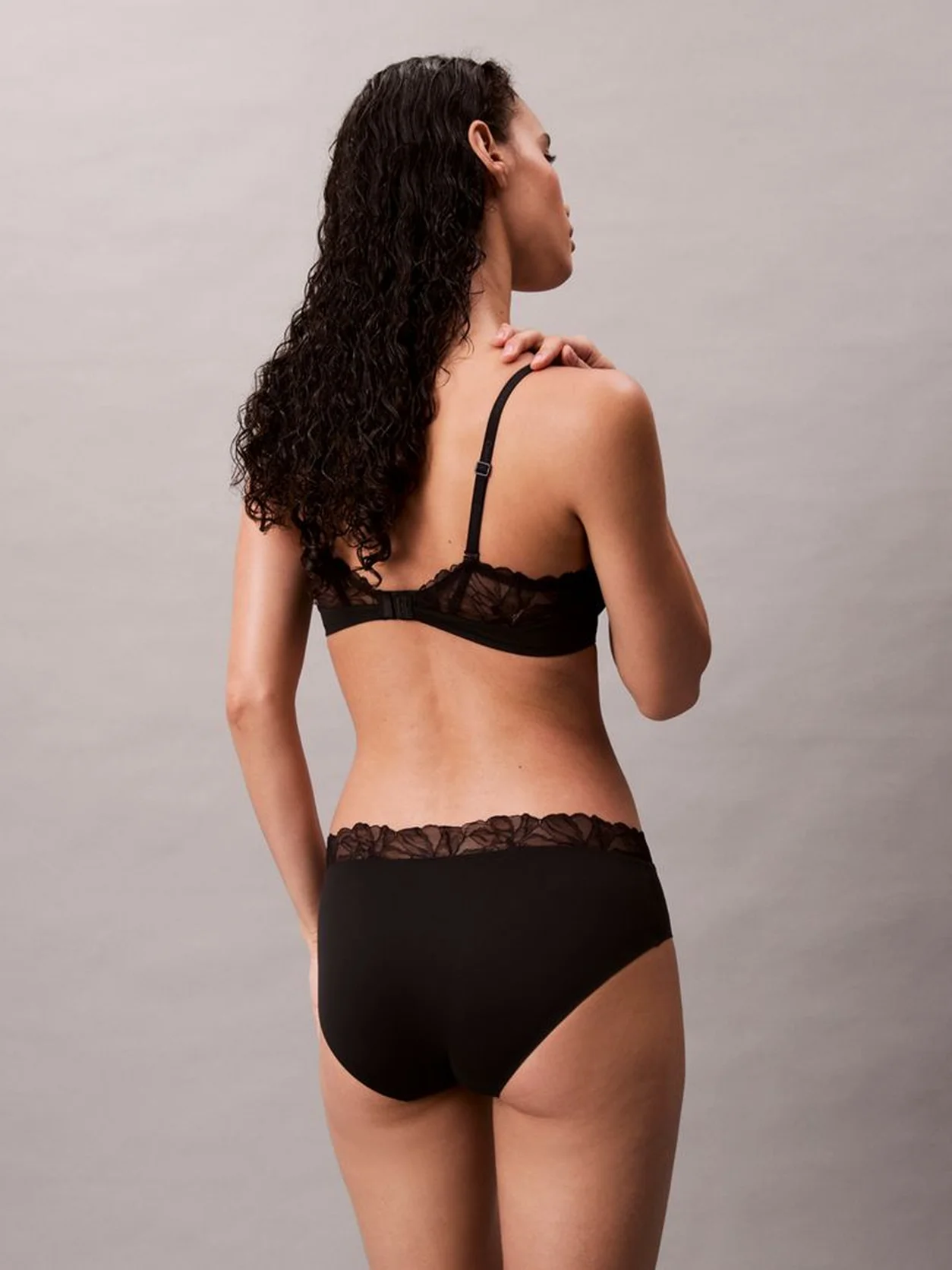 Black Lightly Lined Full Coverage Bra - Perfectly Fit Lace