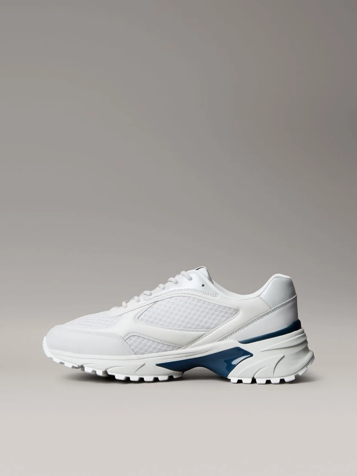 Oyster Mushroom/Vaporous/Silver Hike Runner Trainers