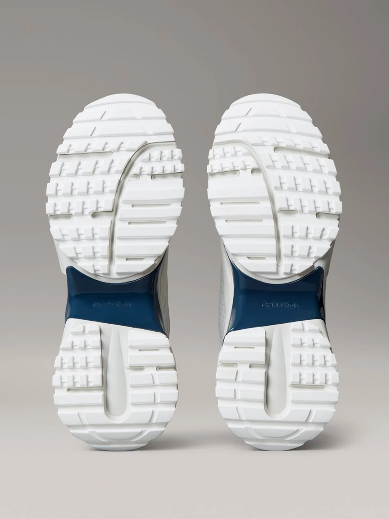 Oyster Mushroom/Vaporous/Silver Hike Runner Trainers